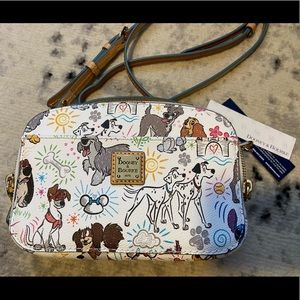 ✨🐾Disney Dogs Crossbody Dooney and Bourke🐾✨